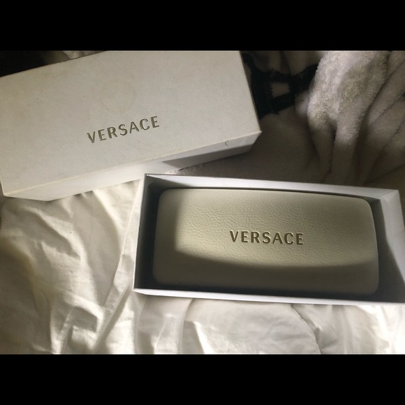 Versace sunglasses - Picture 3 of 6